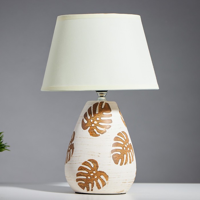 Лампа настольная 16727/1BR E14 40Вт бело-шоколадный 18х18х31 см
Лампа настольная 16727/1BR E14 40Вт бело-шоколадный 18х18х31 см