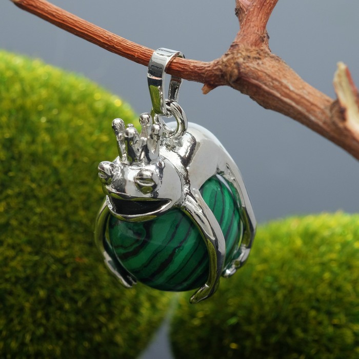 Подвеска Царевна-лягушка "Малахит"
Подвеска Царевна-лягушка "Малахит"