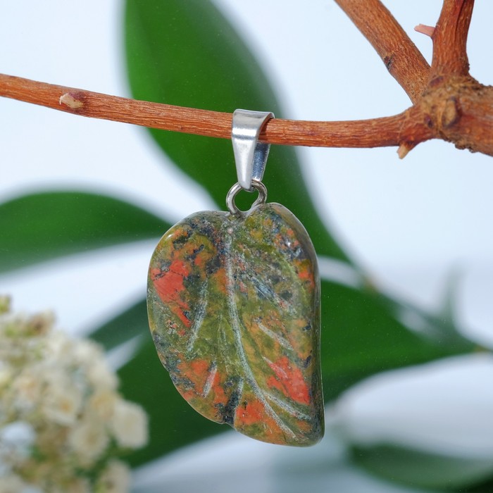 Подвеска листочек "Унакит"
Подвеска листочек "Унакит"