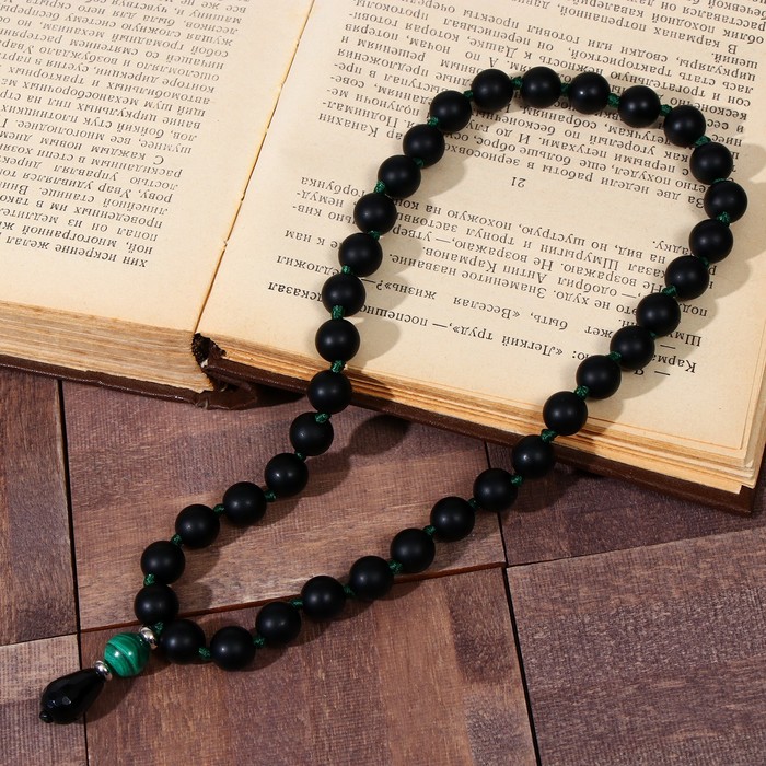 Чётки тибетские шар №10 через узел "Кварц" с малахитом шар №9, 36 бусин, цвет чёрно-зелёный
Чётки тибетские шар №10 через узел "Кварц" с малахитом шар №9, 36 бусин, цвет чёрно-зелёный