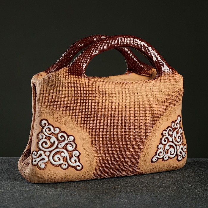 Кашпо "Дамская сумка" белая 2 л
Кашпо "Дамская сумка" белая 2 л