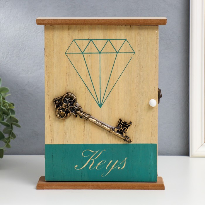 Ключница дерево 6 крючков "Бриллиант и ключ" зелёный и золото 26,5х21х6,7 см
Ключница дерево 6 крючков "Бриллиант и ключ" зелёный и золото 26,5х21х6,7 см