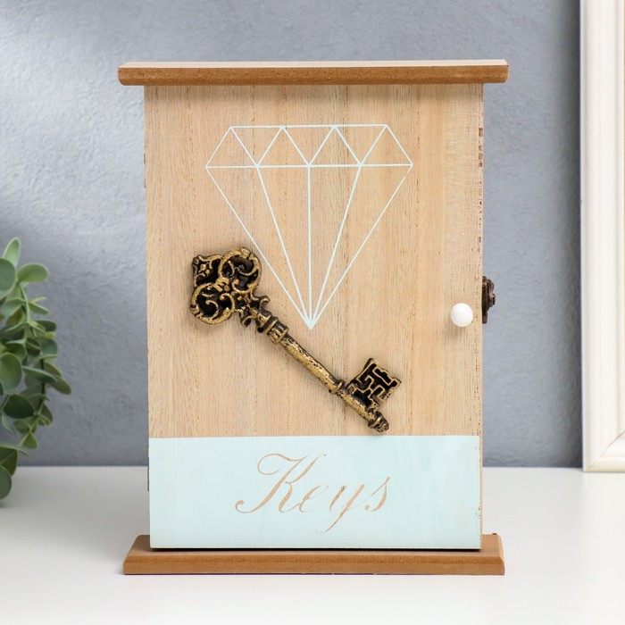 Ключница дерево 6 крючков "Бриллиант и ключ" белый и золото 26,5х21х6,7 см 
Ключница дерево 6 крючков "Бриллиант и ключ" белый и золото 26,5х21х6,7 см