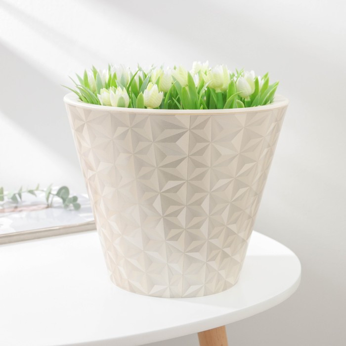 Кашпо для цветов со вставкой «Грани», 5 л, цвет кремовый
Кашпо для цветов со вставкой «Грани», 5 л, цвет кремовый