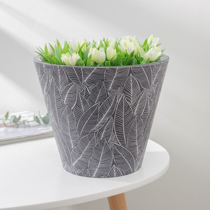 Кашпо для цветов со вставкой «Джангл», 5 л, цвет антрацит
Кашпо для цветов со вставкой «Джангл», 5 л, цвет антрацит