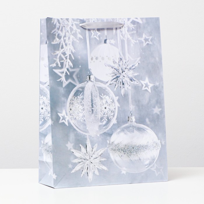 Пакет ламинированный "Блестящие шары" 31 х 42 х 12 см
Пакет ламинированный "Блестящие шары" 31 х 42 х 12 см