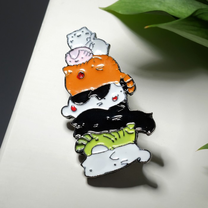 Брошь "Котики", цветная в сером металле
Брошь "Котики", цветная в сером металле