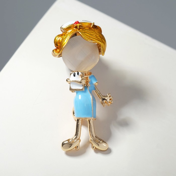 Брошь "Врач" девушка, цветная в золоте
Брошь "Врач" девушка, цветная в золоте