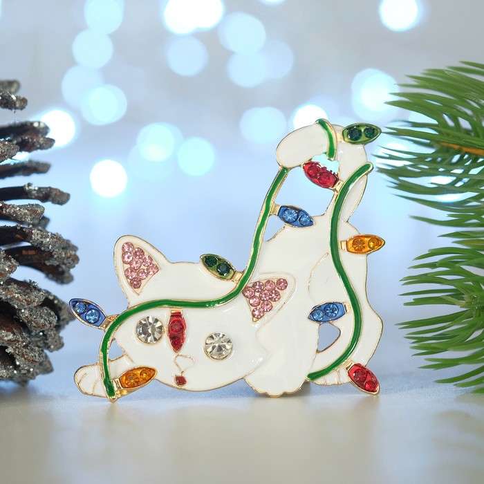 Брошь "Котёнок" в гирлянде, цветная в золоте 
Брошь "Котёнок" в гирлянде, цветная в золоте