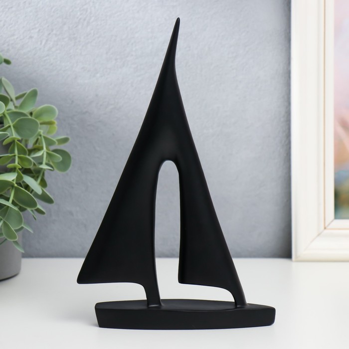 Сувенир полистоун "Парусник" чёрный 21х13х4 см
Сувенир полистоун "Парусник" чёрный 21х13х4 см