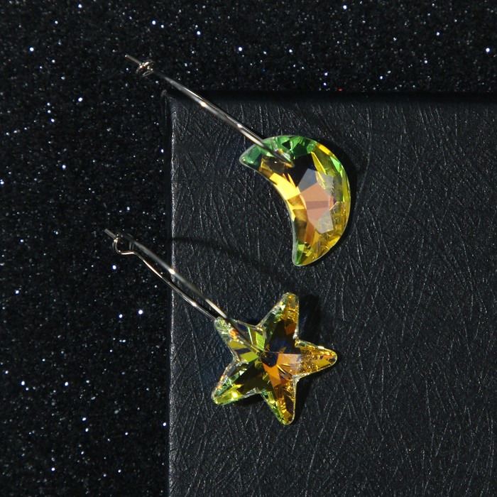 Серьги с кристаллами "Иллюзия" ночь, цвет радужный в серебре
Серьги с кристаллами "Иллюзия" ночь, цвет радужный в серебре