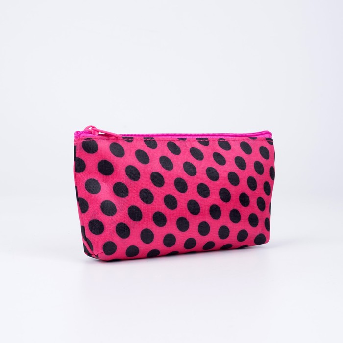 Косметичка на молнии, цвет малиновый 
Косметичка на молнии, цвет малиновый