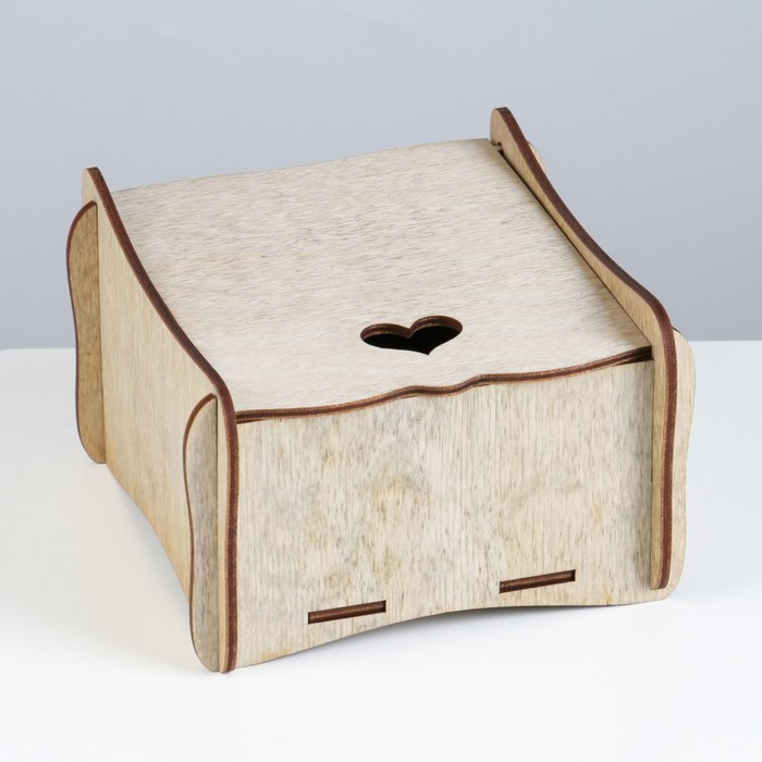 Шкатулка деревянная с крышкой "Сердце" 13х13х10 см орех
Шкатулка деревянная с крышкой "Сердце" 13х13х10 см орех
