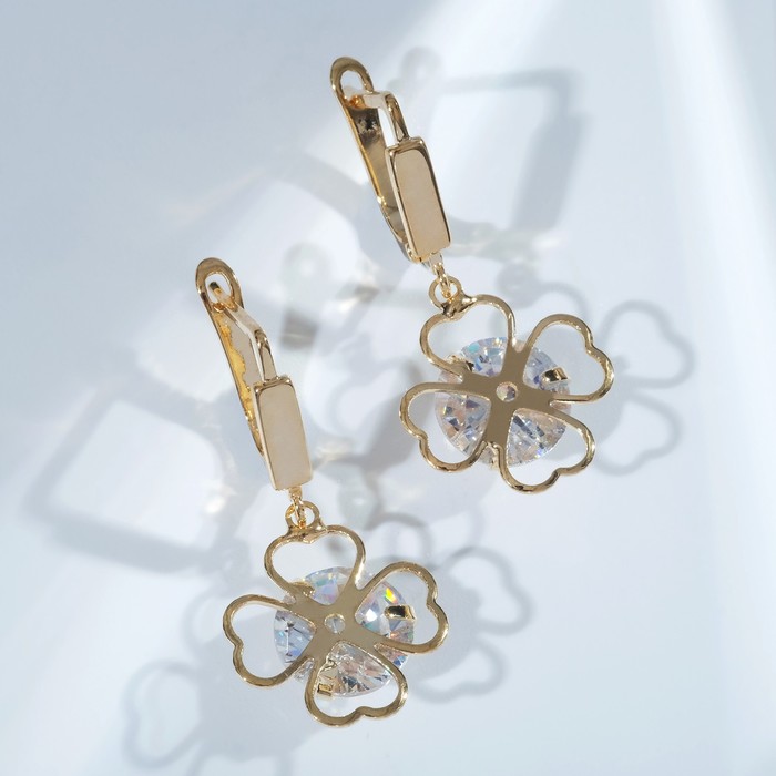 Серьги со стразами "Циркония" клевер, цвет белый в золоте 
Серьги со стразами "Циркония" клевер, цвет белый в золоте