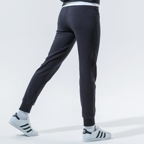 Брюки Champion Legacy American Classics Rib Cuff Pants женские, размер 44-46 (111999-KK001)
Брюки Champion Legacy American Classics Rib Cuff Pants женские, размер 44-46 (111999-KK001)