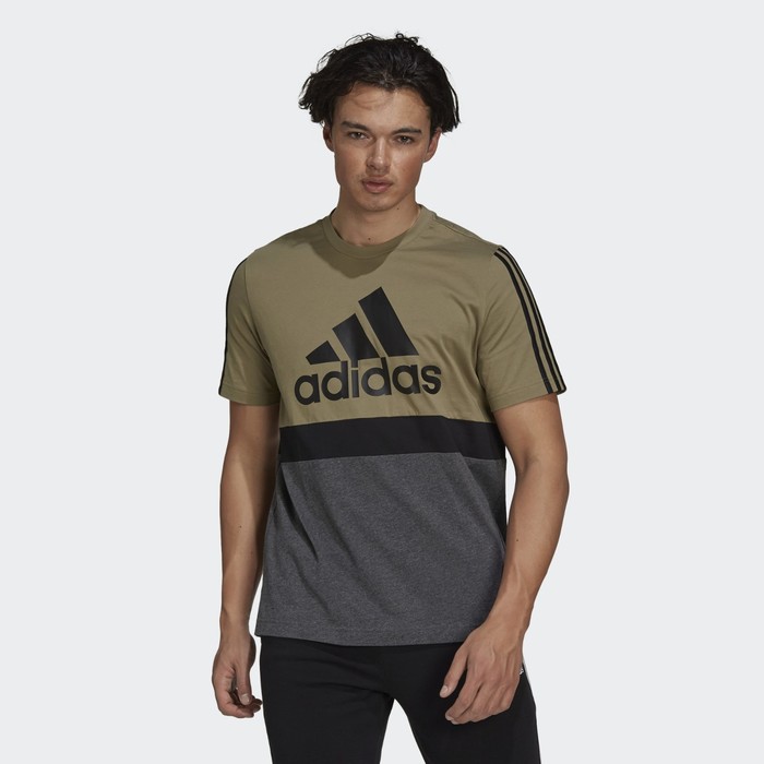 Футболка Adidas M CB T мужская, размер 48-50 (GV5248) 
Футболка Adidas M CB T мужская, размер 48-50 (GV5248)