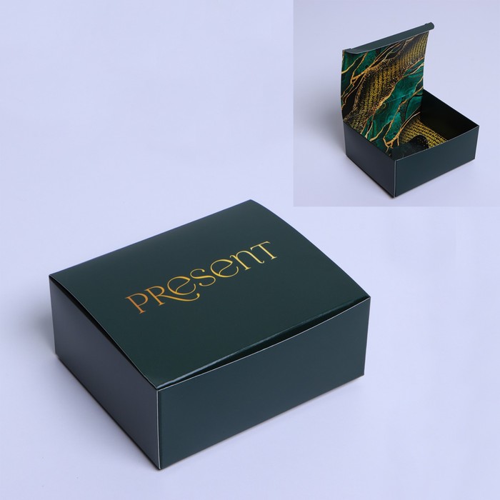 Коробка сборная двухсторонняя «Малахит», 12 × 10 × 5 см
Коробка сборная двухсторонняя «Малахит», 12 × 10 × 5 см