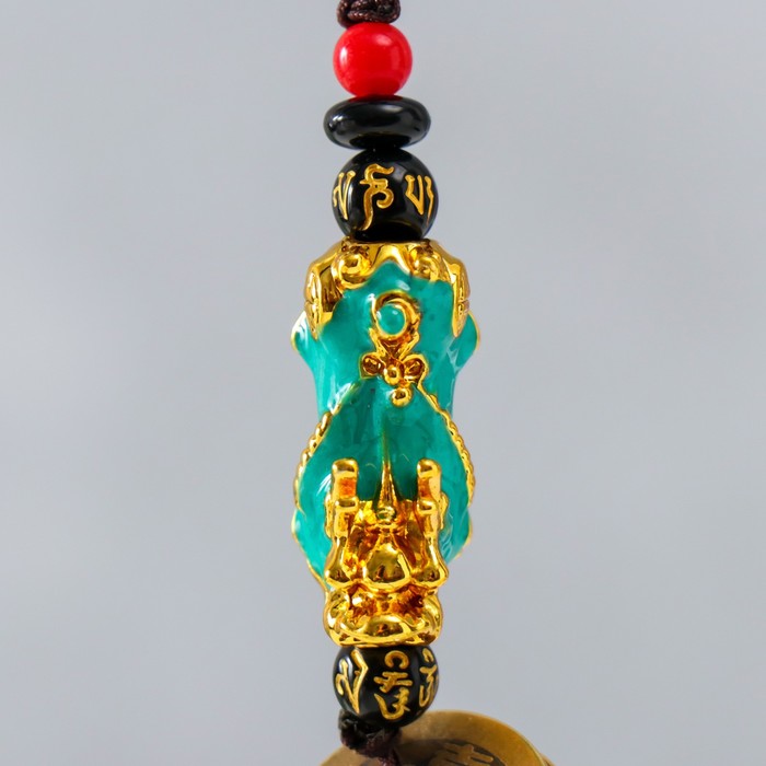 фото Подвеска с монетой "дракон" зелёный 12х1,5 см