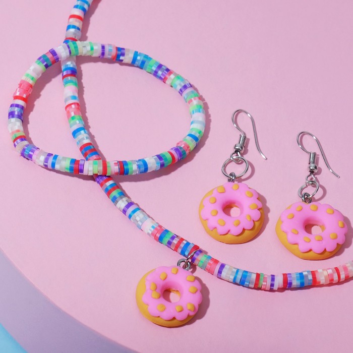 Набор "Выбражулька" 3 предмета: серьги, бусы, браслет, пончики, цветной
Набор "Выбражулька" 3 предмета: серьги, бусы, браслет, пончики, цветной