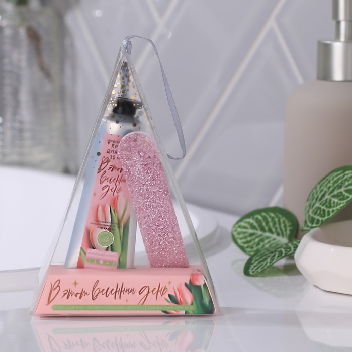 Набор «В этот весенний день» крем для рук 30 мл, пилка для ногтей
Набор «В этот весенний день» крем для рук 30 мл, пилка для ногтей