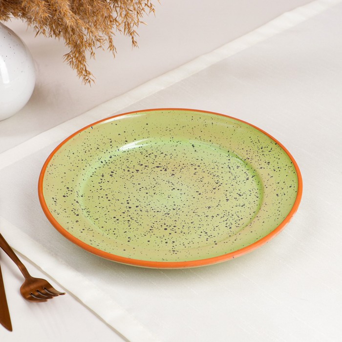 Тарелка "Гладкая", зелёная, красная глина, 25 см
Тарелка "Гладкая", зелёная, красная глина, 25 см