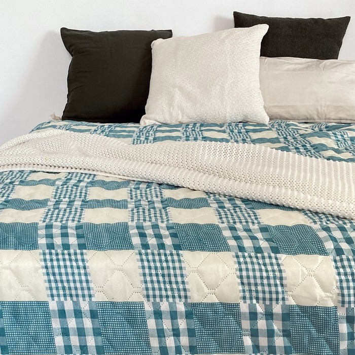 Покрывало стеганое, 175х210см, полисатин, пэ100%
Покрывало стеганое, 175х210см, полисатин, пэ100%