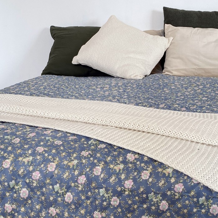 Покрывало стеганое, 175х210см, полисатин, пэ100%
Покрывало стеганое, 175х210см, полисатин, пэ100%