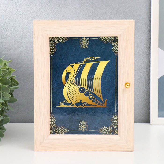 Ключница "Драккар" молочный дуб 17х22 см
Ключница "Драккар" молочный дуб 17х22 см