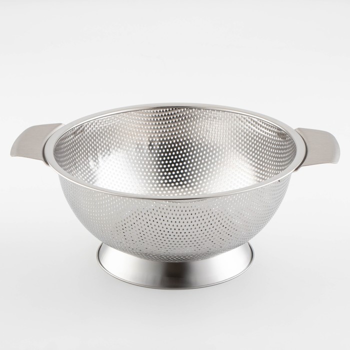 Дуршлаг на ножке, d=23,5 см, 201 сталь, две ручки 
Дуршлаг на ножке, d=23,5 см, 201 сталь, две ручки
