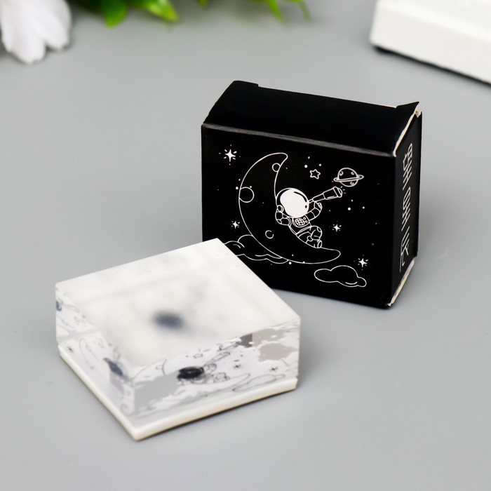 Печать акрил "Космонавт с подзорной трубой на месяце" 2х3,7х4,2 см
Печать акрил "Космонавт с подзорной трубой на месяце" 2х3,7х4,2 см