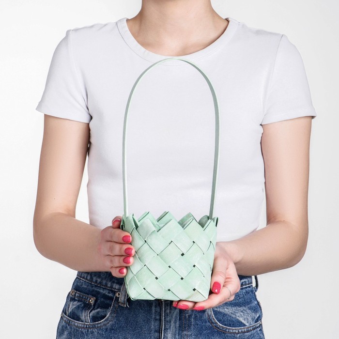 Корзина плетёная, 13x32 см, зеленый
Корзина плетёная, 13x32 см, зеленый