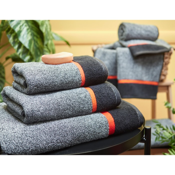 Полотенце махровое Classics, размер 34х76 см, цвет чёрный
Полотенце махровое Classics, размер 34х76 см, цвет чёрный