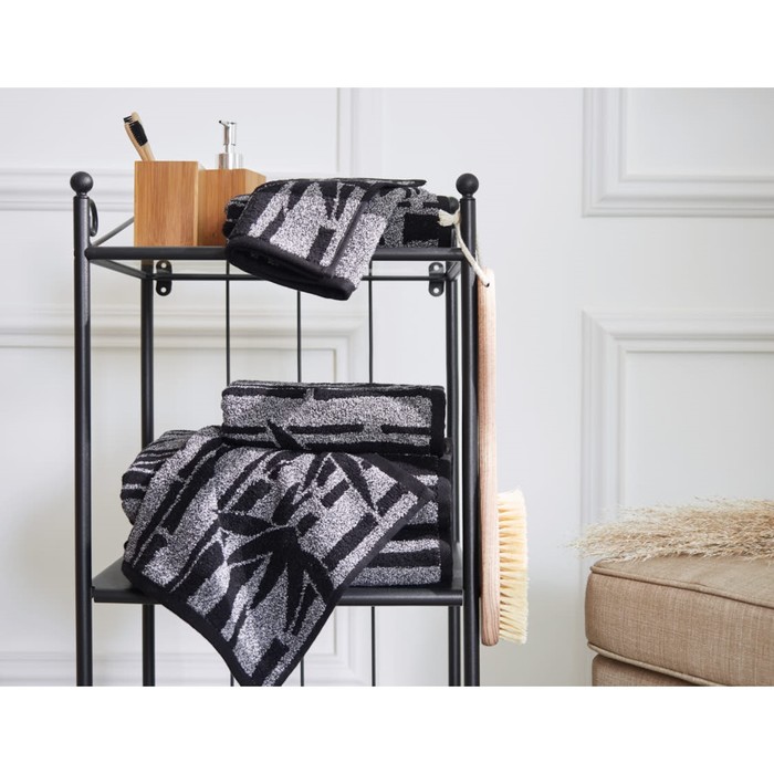 Полотенце махровое Sagano, размер 50х90 см, цвет чёрный
Полотенце махровое Sagano, размер 50х90 см, цвет чёрный