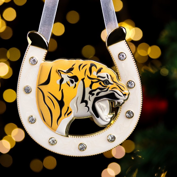 Подкова "Тигр рычащий-2 подвесная, 10*0,9*10.3 см, с кристаллами
Подкова "Тигр рычащий-2 подвесная, 10*0,9*10.3 см, с кристаллами