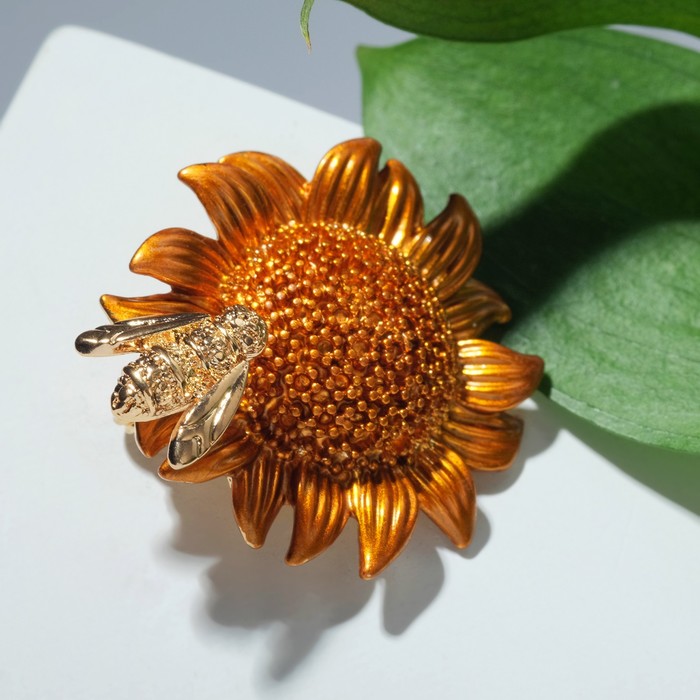 Брошь "Подсолнух" с пчёлкой, цвет золотой
Брошь "Подсолнух" с пчёлкой, цвет золотой