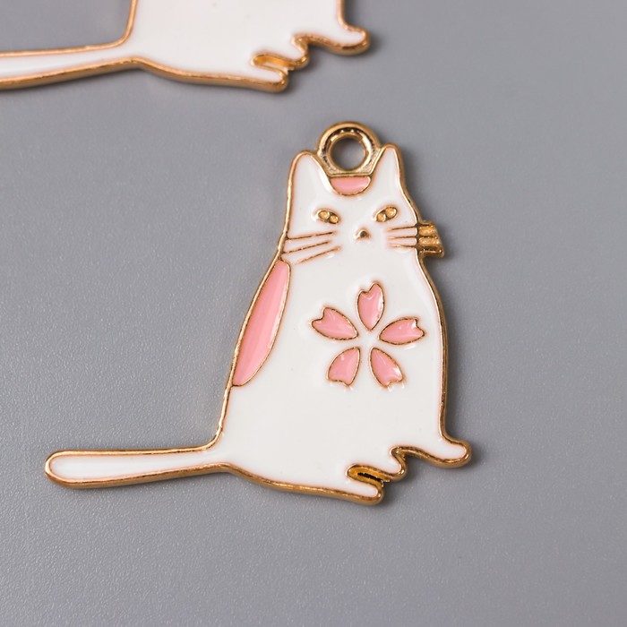 Декор для творчества металл "Белый котик с цветком" эмаль 2,7х2,9 см