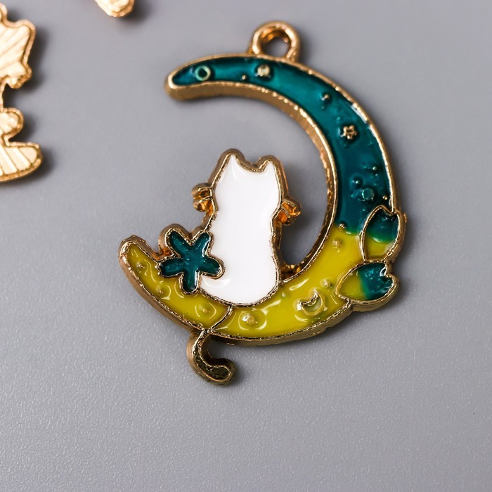 Декор для творчества металл "Белый котик на месяце сине-жёлтом" эмаль 2,8х2 см
Декор для творчества металл "Белый котик на месяце сине-жёлтом" эмаль 2,8х2 см