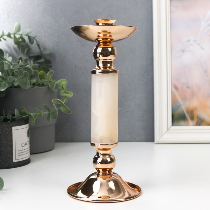 Подсвечник металл, нефрит на 1 свечу "Кремовый" 25х11х11 см 
Подсвечник металл, нефрит на 1 свечу "Кремовый" 25х11х11 см