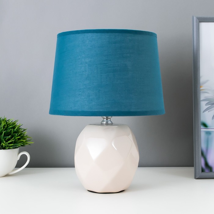 Лампа настольная 08946/1 E14 40Вт бежево-синий 17х17х28 см
Лампа настольная 08946/1 E14 40Вт бежево-синий 17х17х28 см