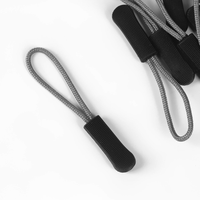 Пуллер для молнии, 2,5 см, 6 × 0,8 см, 10 шт, цвет чёрный/серый
Пуллер для молнии, 2,5 см, 6 × 0,8 см, 10 шт, цвет чёрный/серый