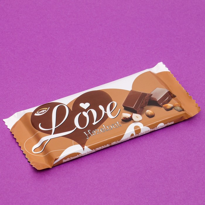 Молочный шоколад Love с кремом и со вкусом фундука 80г
Молочный шоколад Love с кремом и со вкусом фундука 80г