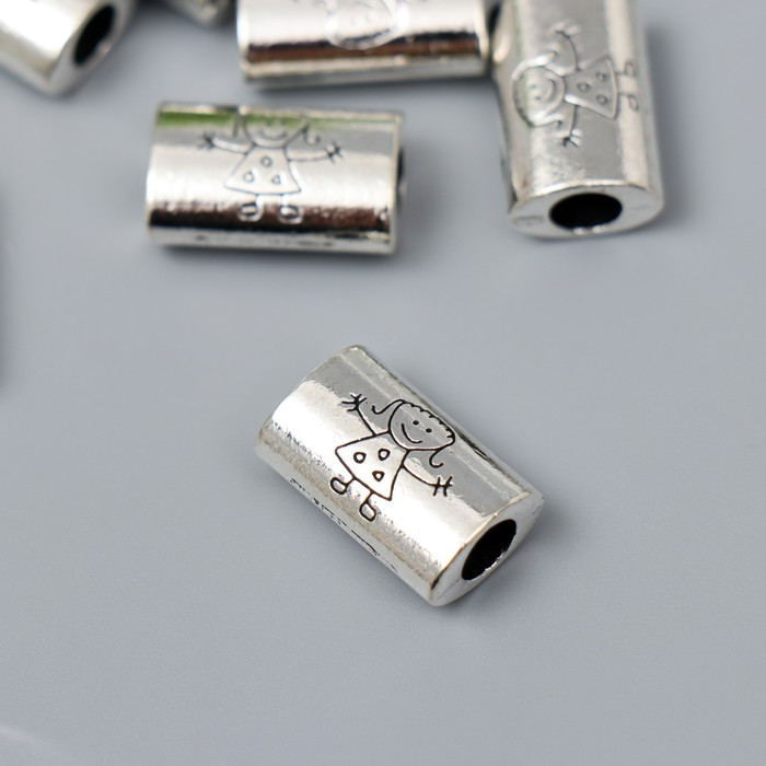 Бусина для творчества металл "Нарисованная девчонка" серебро G464B928 1,1х1,8 см
Бусина для творчества металл "Нарисованная девчонка" серебро G464B928 1,1х1,8 см