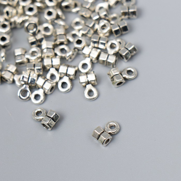 Бейл (держатель д/кулона) металл д/творчества "Грань" серебро G021B852 н-р 60 шт 0,7х0,4 см
Бейл (держатель д/кулона) металл д/творчества "Грань" серебро G021B852 н-р 60 шт 0,7х0,4 см