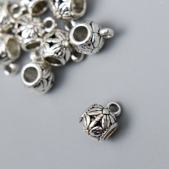 Бейл (держатель д/кулона) металл д/творчества "Ромашки" серебро G230B919 1,3х0,9 см
Бейл (держатель д/кулона) металл д/творчества "Ромашки" серебро G230B919 1,3х0,9 см