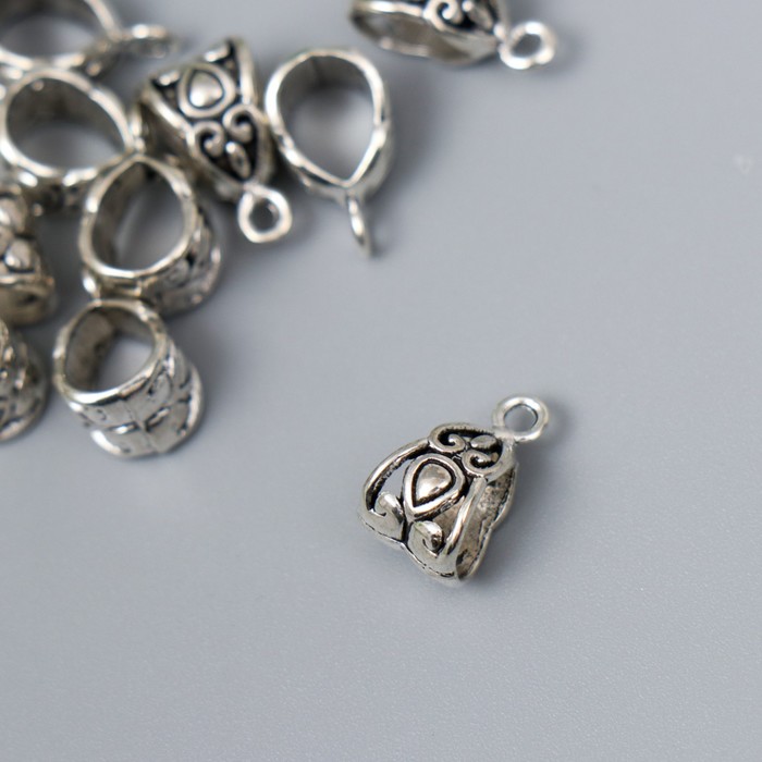 Бейл (держатель д/кулона) металл д/творчества "Завитки" серебро G075B450 1,4х0,8 см
Бейл (держатель д/кулона) металл д/творчества "Завитки" серебро G075B450 1,4х0,8 см