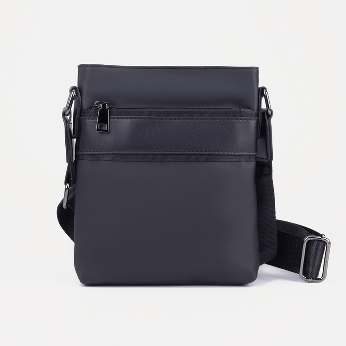 Сумка на молнии, 2 наружных кармана, водонепроницаемая, цвет чёрный
Сумка на молнии, 2 наружных кармана, водонепроницаемая, цвет чёрный