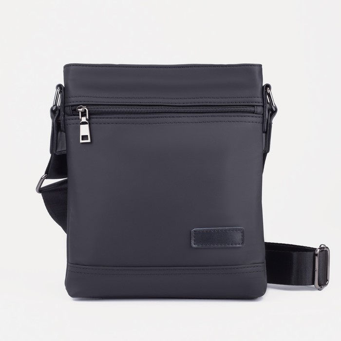 Сумка на молнии, 2 наружных кармана, водонепроницаемая, цвет чёрный
Сумка на молнии, 2 наружных кармана, водонепроницаемая, цвет чёрный