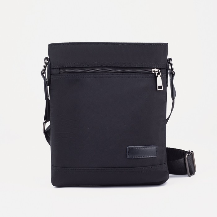 Сумка на молнии, 2 наружных кармана, цвет чёрный
Сумка на молнии, 2 наружных кармана, цвет чёрный