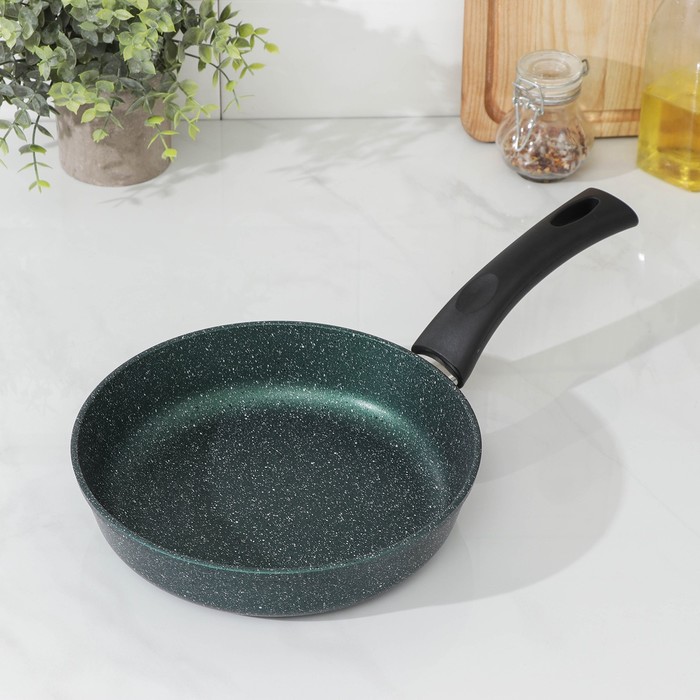 Сковорода «Каменная», d=22 см, антипригарное покрытие, пластиковая ручка, цвет зелёный
Сковорода «Каменная», d=22 см, антипригарное покрытие, пластиковая ручка, цвет зелёный