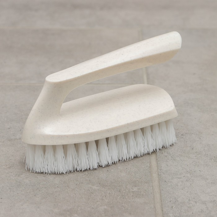 Щётка-утюжок Malta, 13,5 см, цвет бежевый
Щётка-утюжок Malta, 13,5 см, цвет бежевый